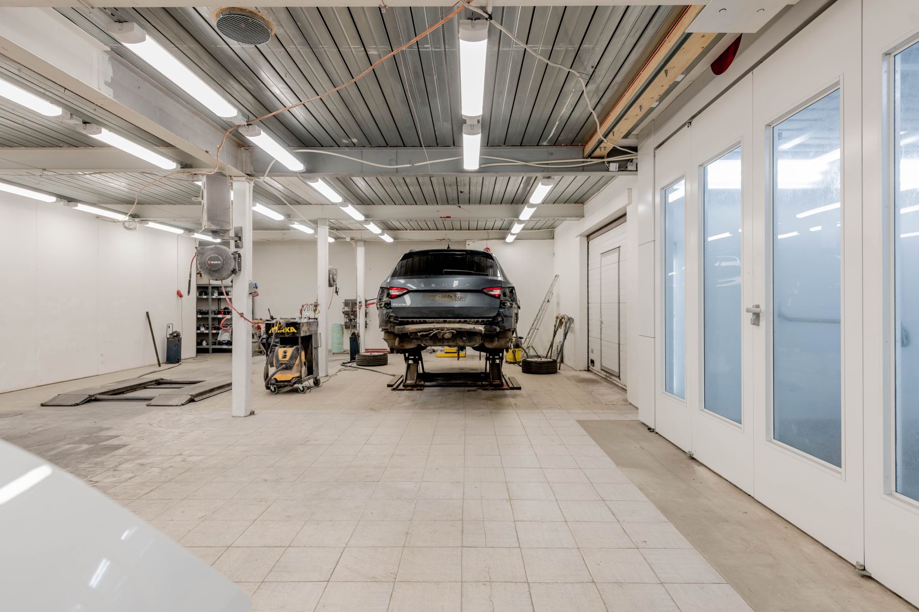 Garage Builds and Planning Permission: What UK Enthusiasts Need to Know Before Converting Their Home Workshop in 2026